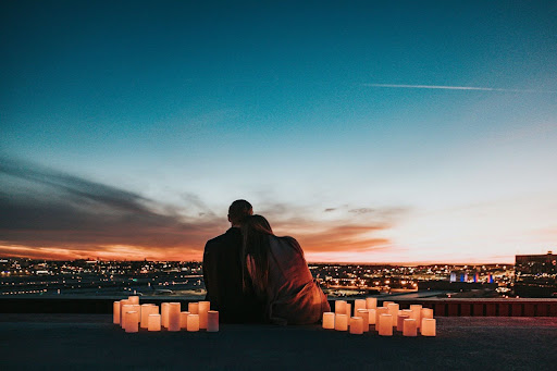  A couple enjoying Valentine’s Day together.
